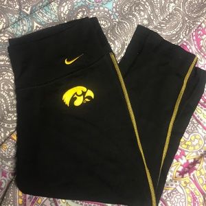 Hawkeye Nike Capri Leggings 🌈